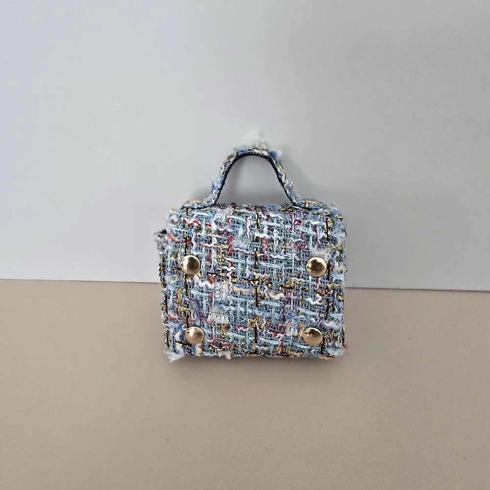 Fashionable Designer Bag - Picture 3 of 4